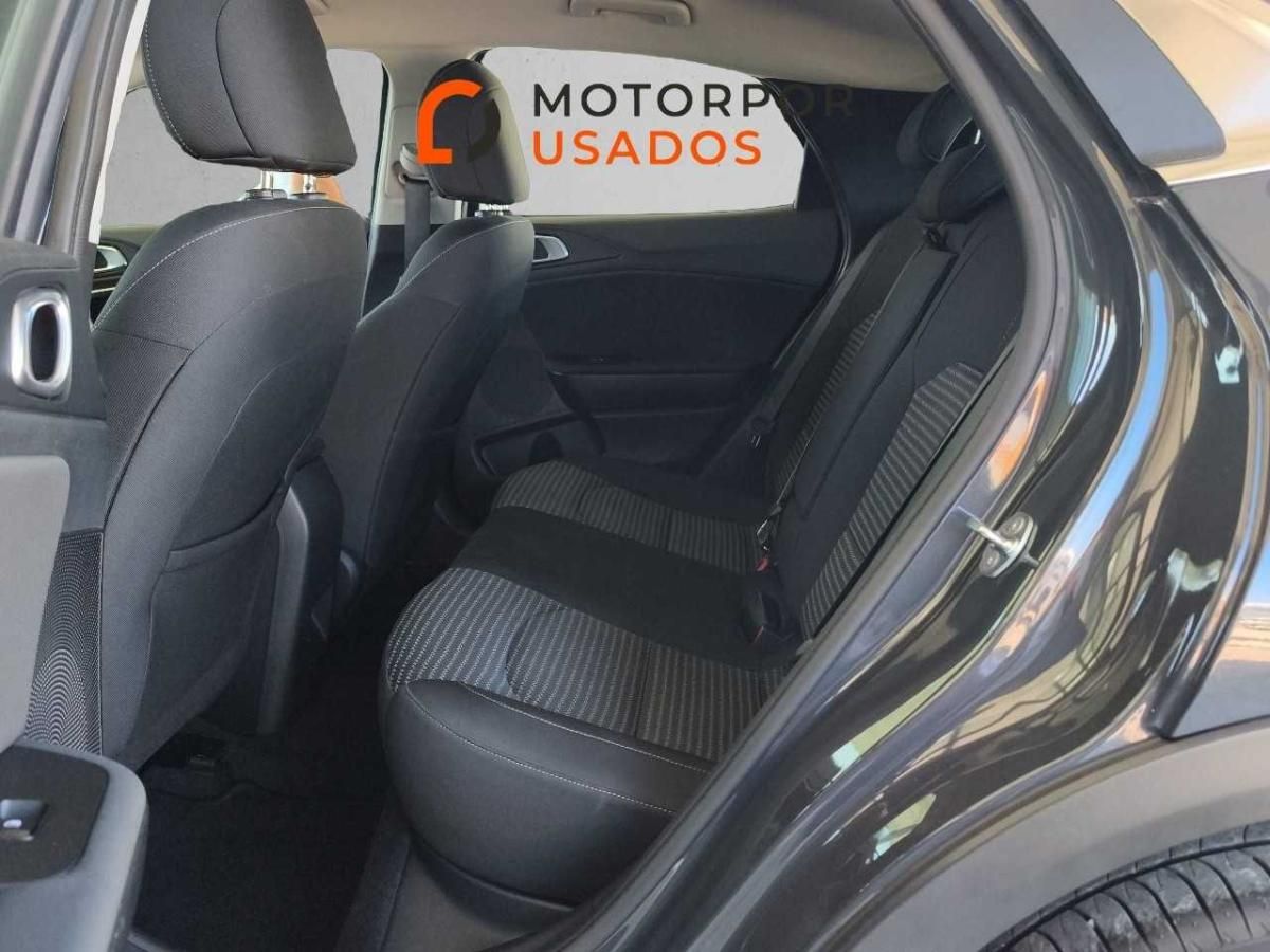 kia-xceed-2025-gasolina-998cc