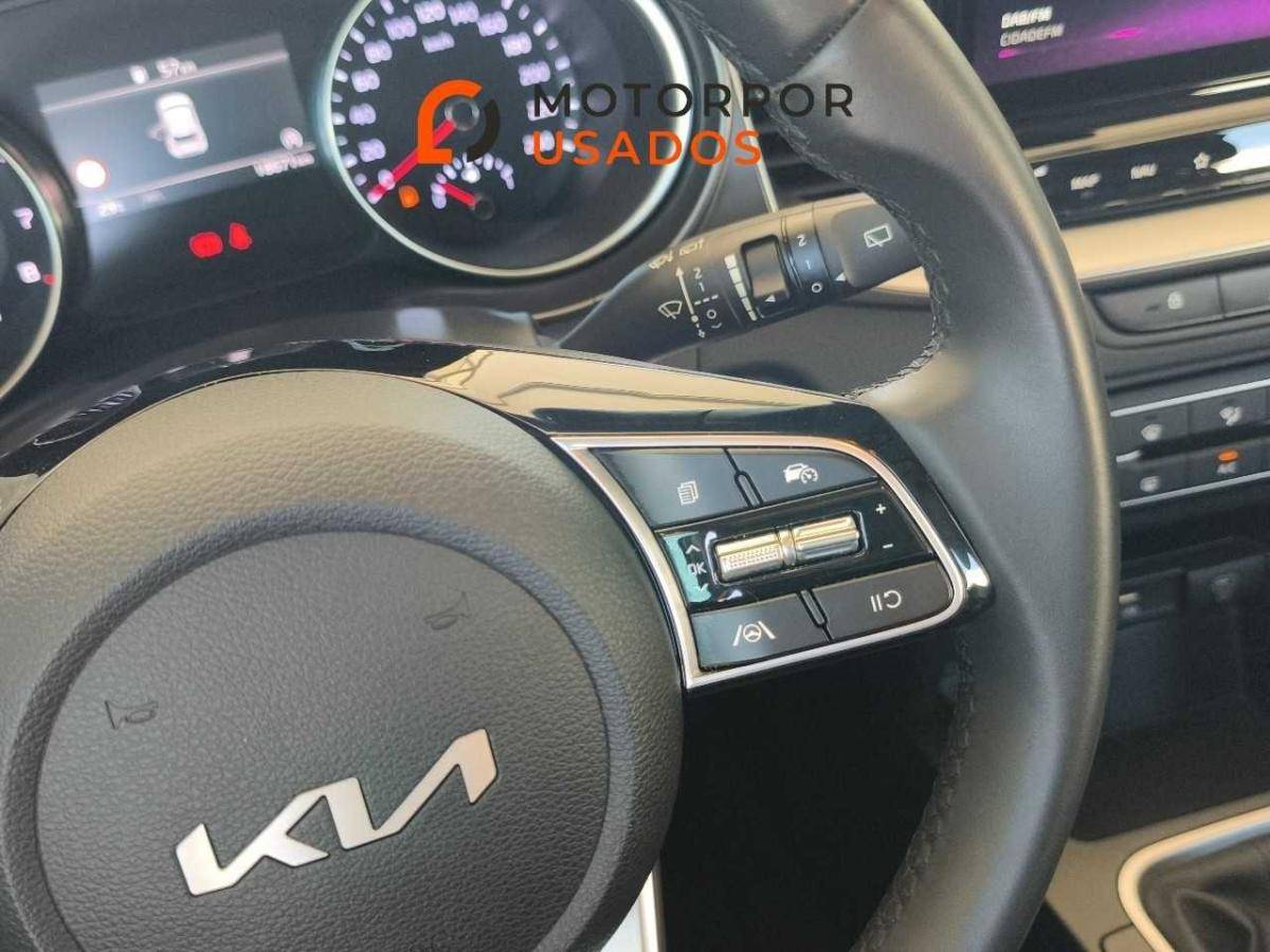 kia-xceed-2025-gasolina-998cc