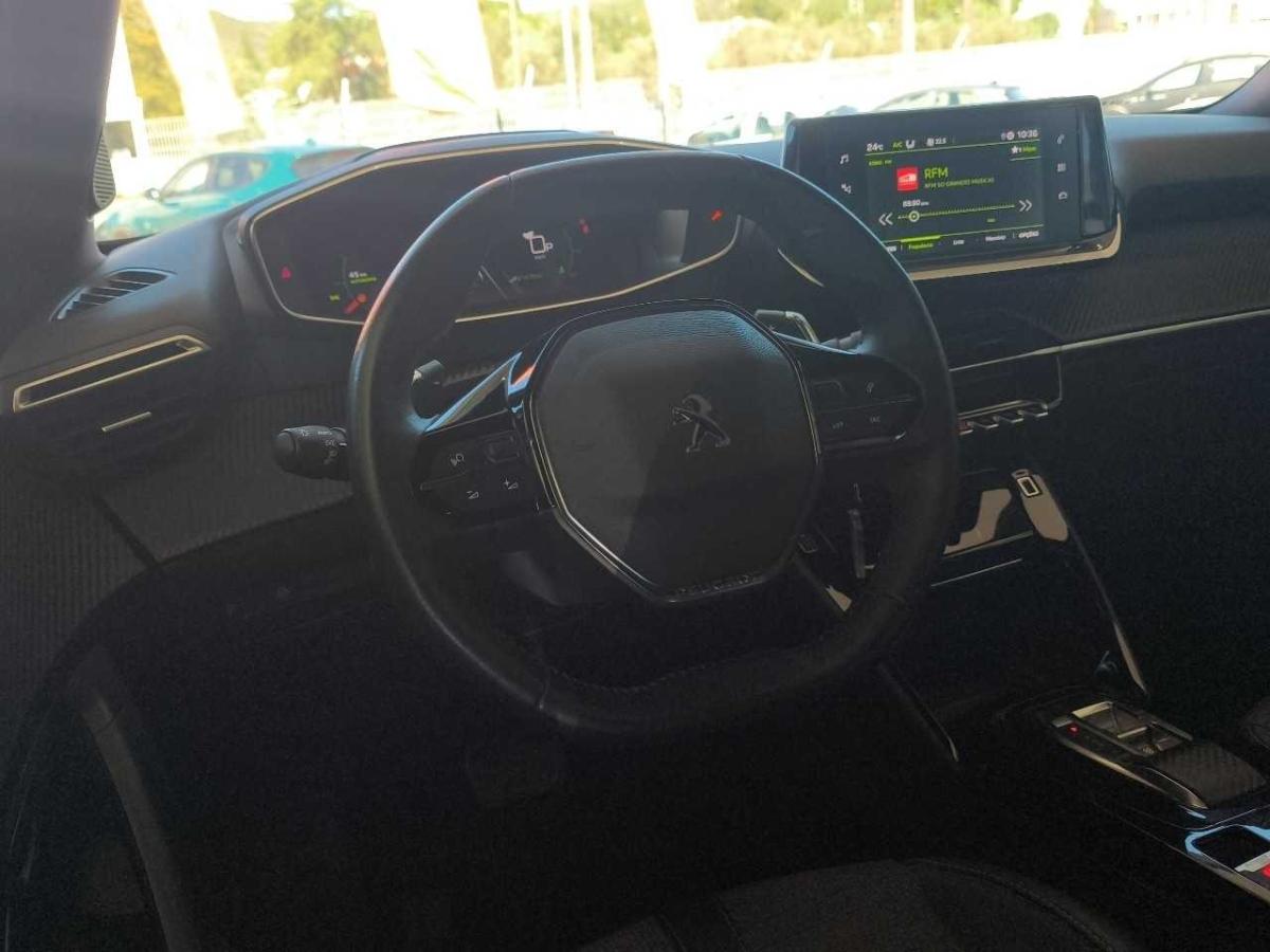 peugeot-2008-2023-gasolina-1199cc