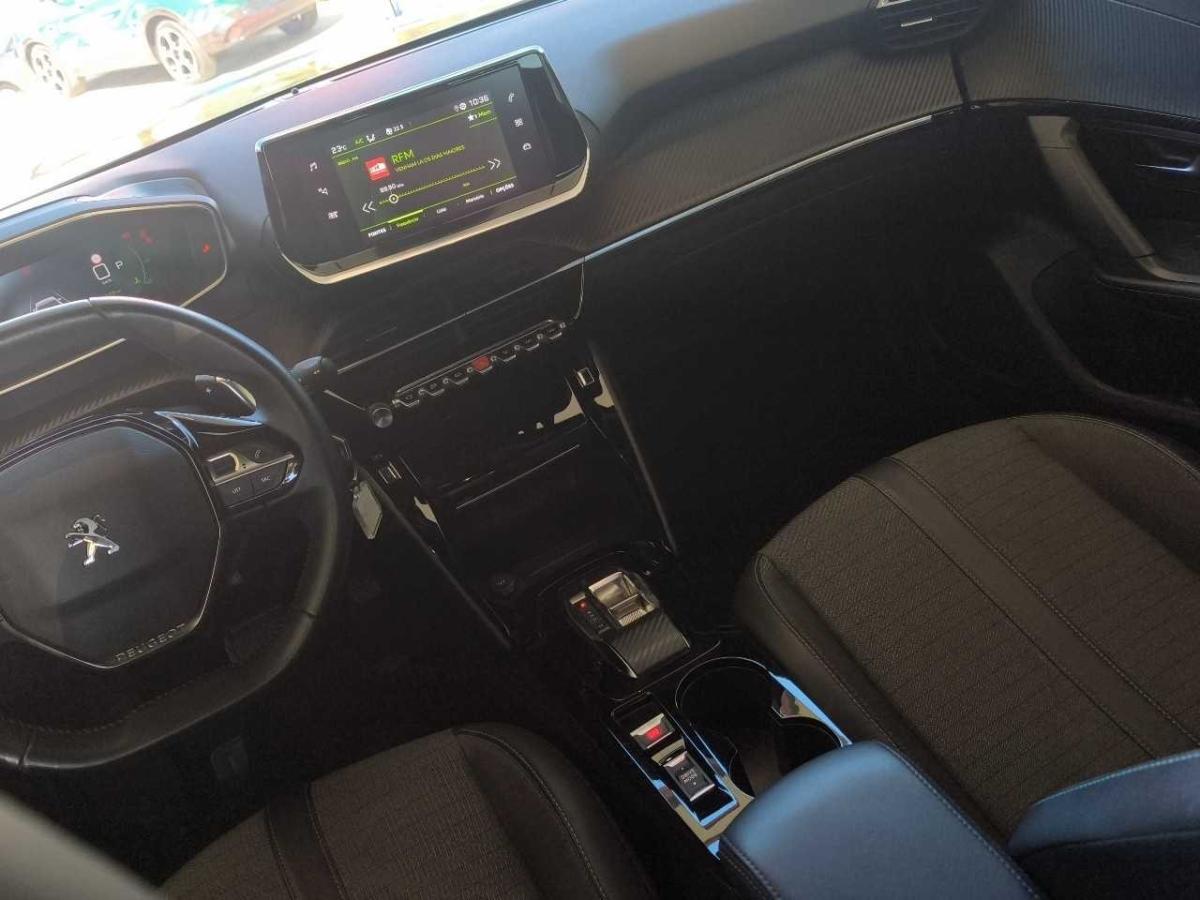 peugeot-2008-2023-gasolina-1199cc