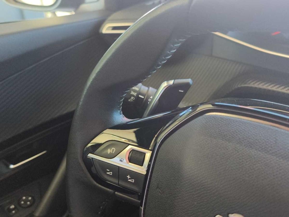 peugeot-2008-2023-gasolina-1199cc