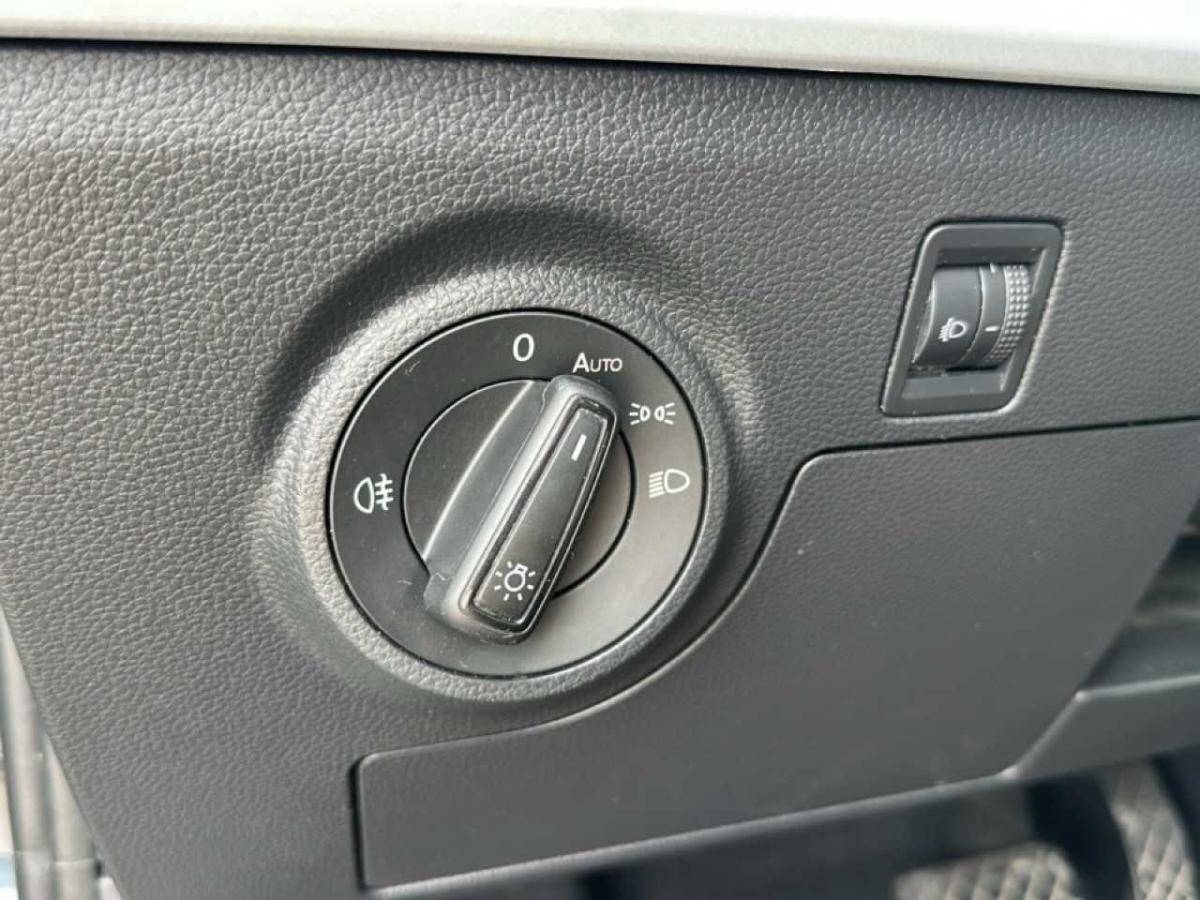 seat-arona-2023-gasolina-999cc