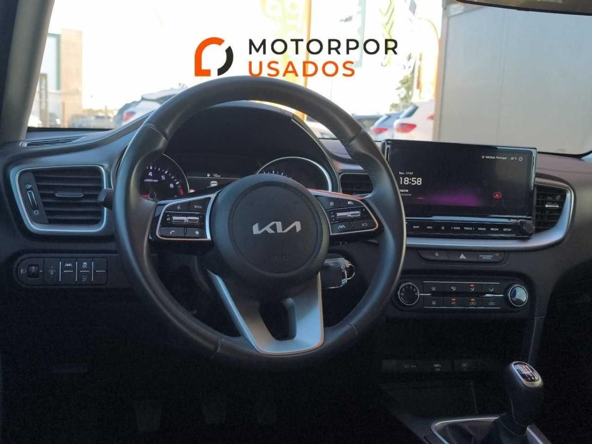 kia-xceed-2025-gasolina-998cc