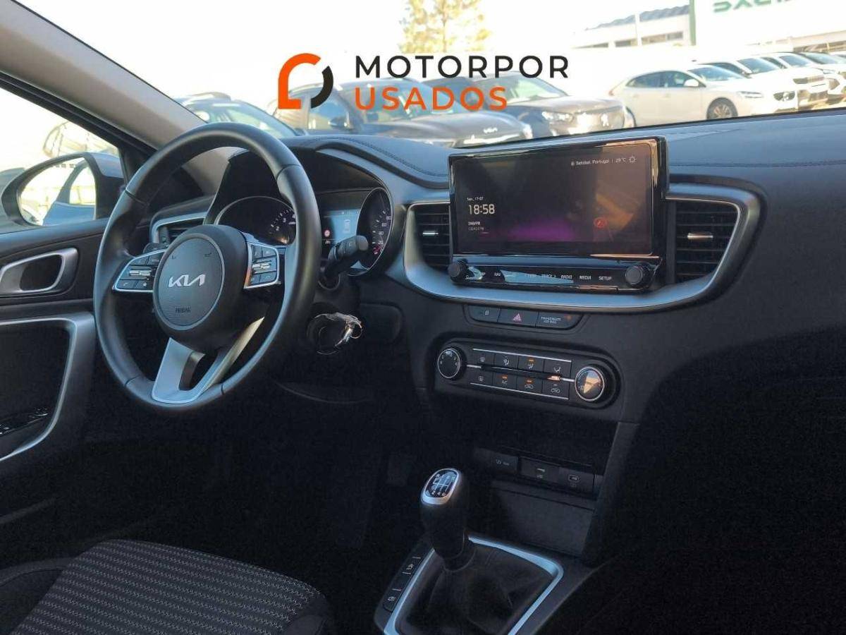 kia-xceed-2025-gasolina-998cc