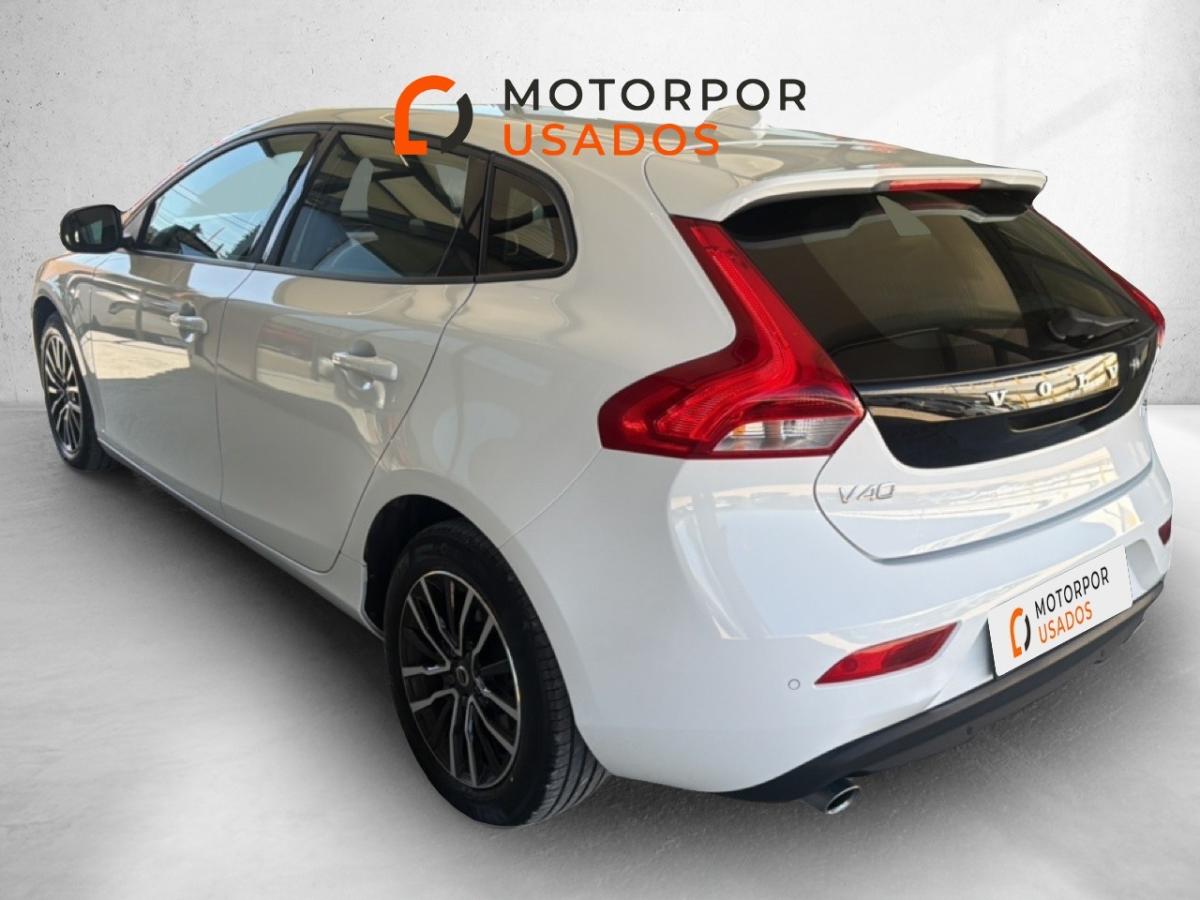 volvo-v40-2019-gasolina-1498cc