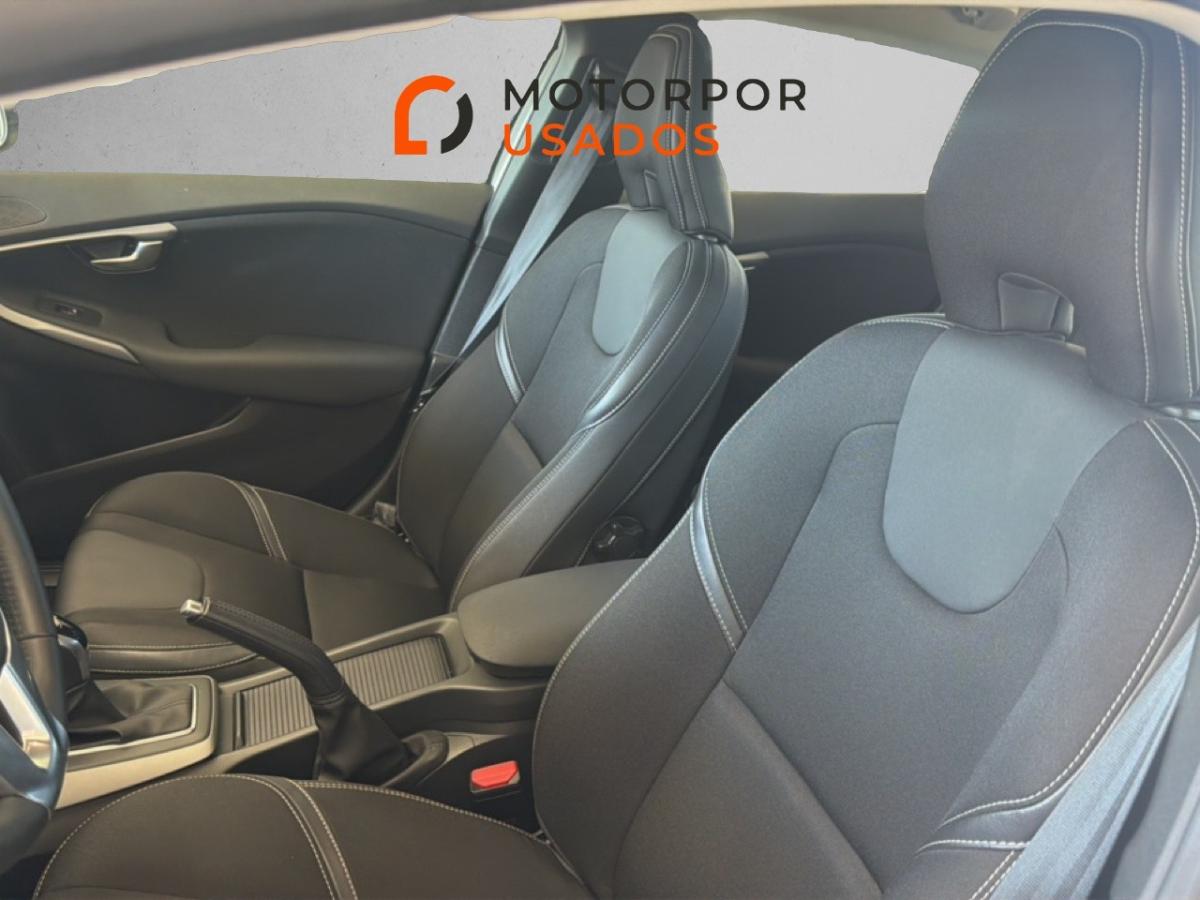 volvo-v40-2019-gasolina-1498cc