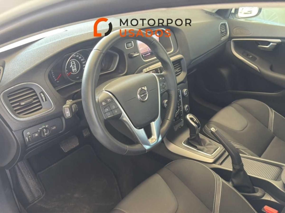 volvo-v40-2019-gasolina-1498cc