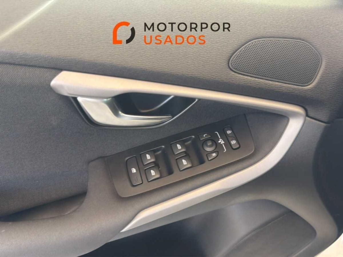 volvo-v40-2019-gasolina-1498cc