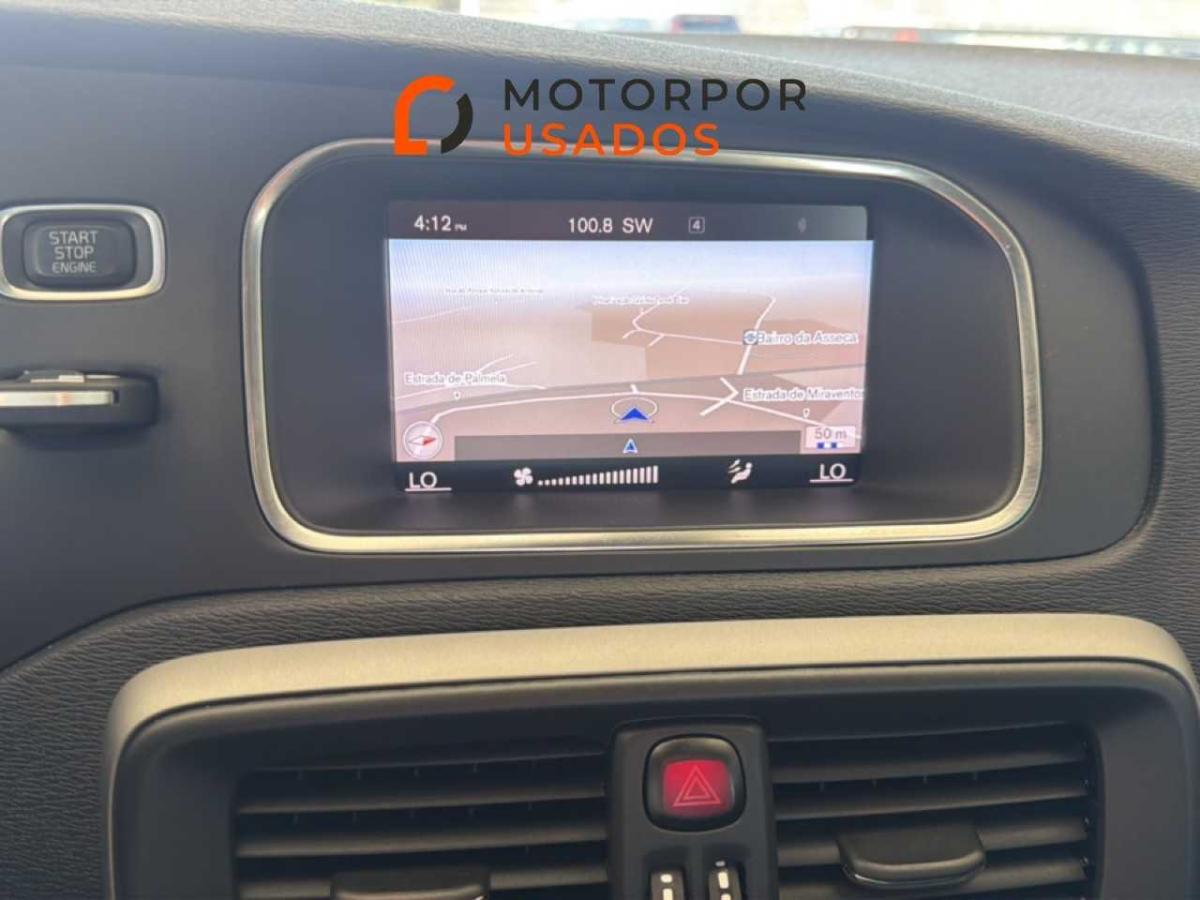 volvo-v40-2019-gasolina-1498cc