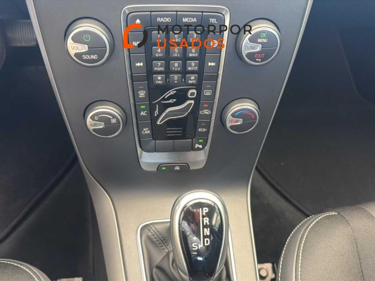volvo-v40-2019-gasolina-1498cc