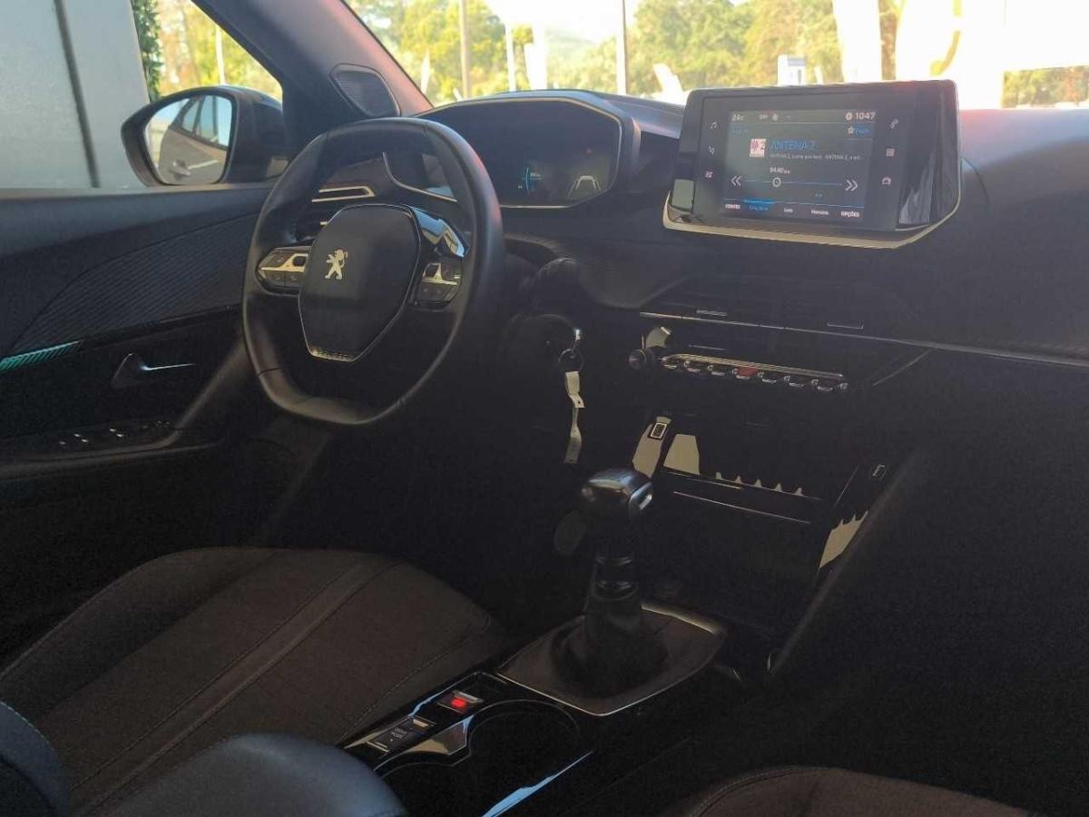peugeot-2008-2023-gasolina-1199cc