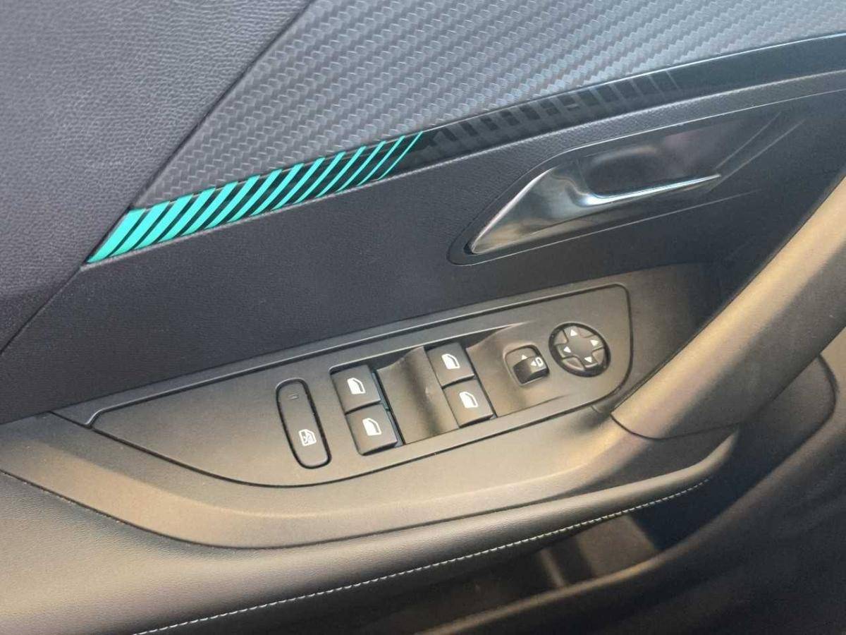 peugeot-2008-2023-gasolina-1199cc
