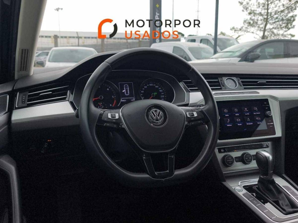 volkswagen-passat-variant-2019-diesel-1968cc