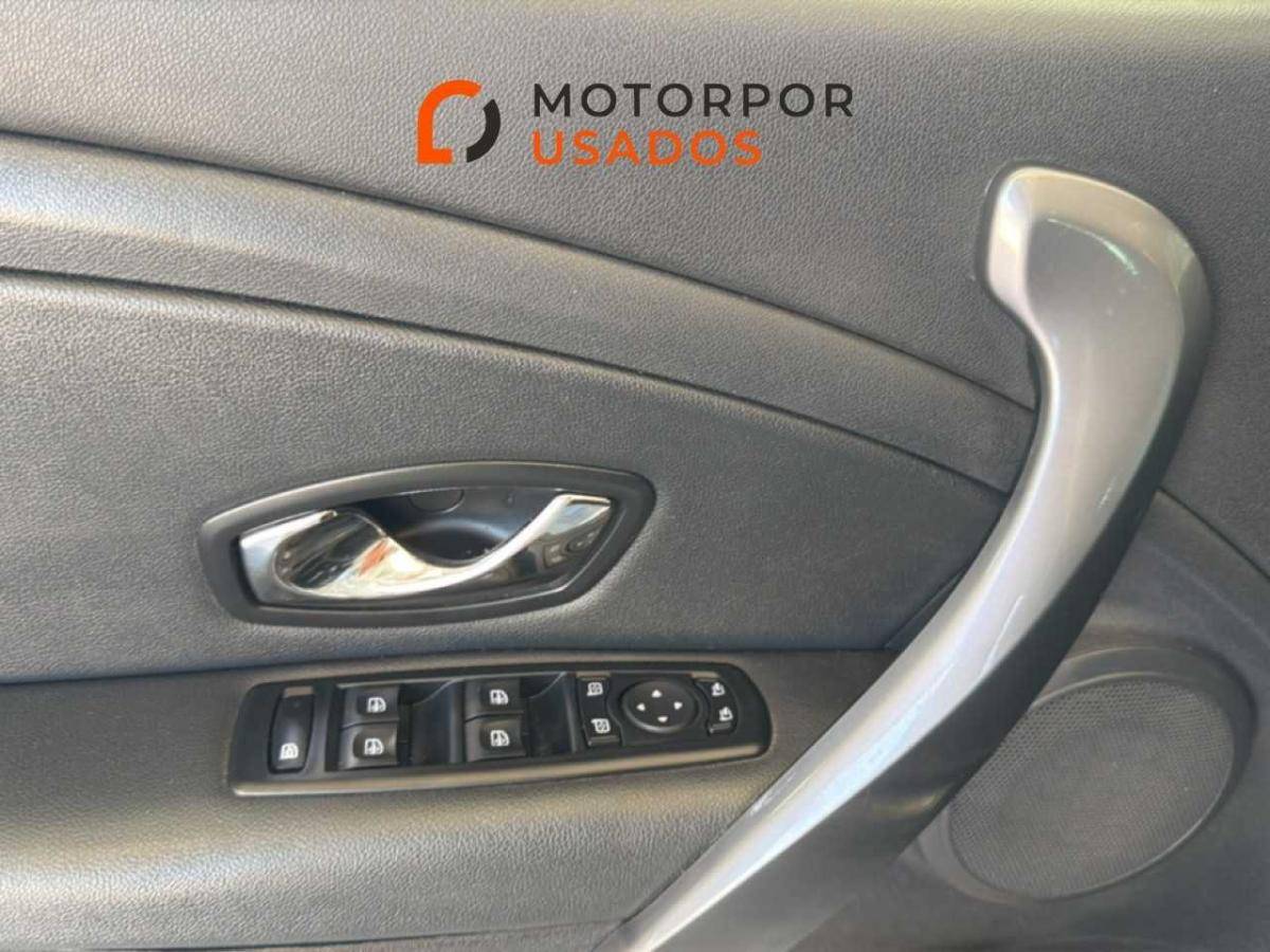 renault-megane-sport-tourer-2016-diesel-1598cc