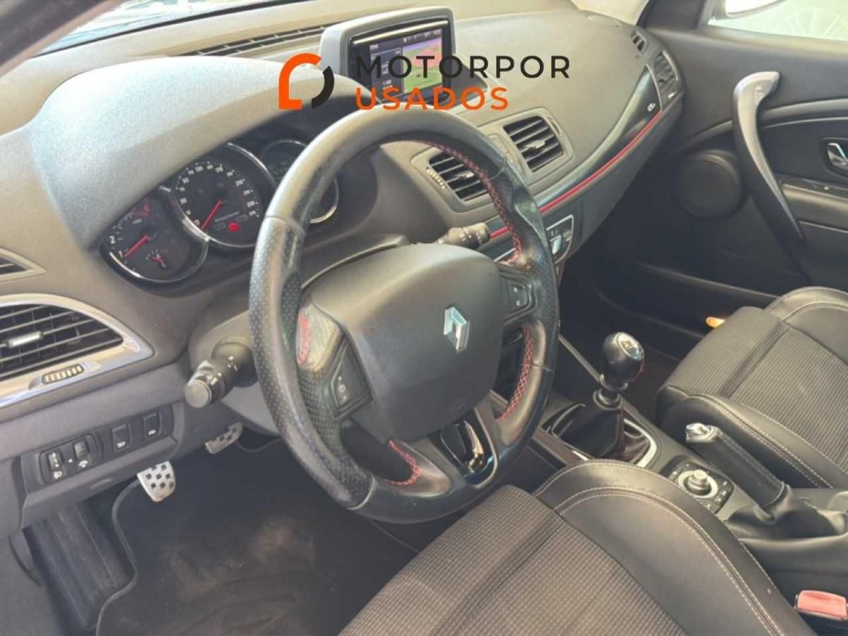 renault-megane-sport-tourer-2016-diesel-1598cc