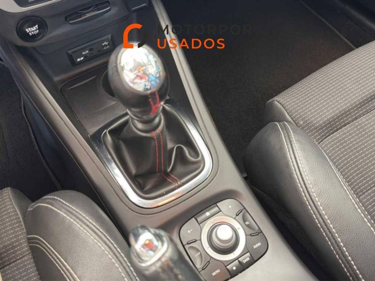 renault-megane-sport-tourer-2016-diesel-1598cc
