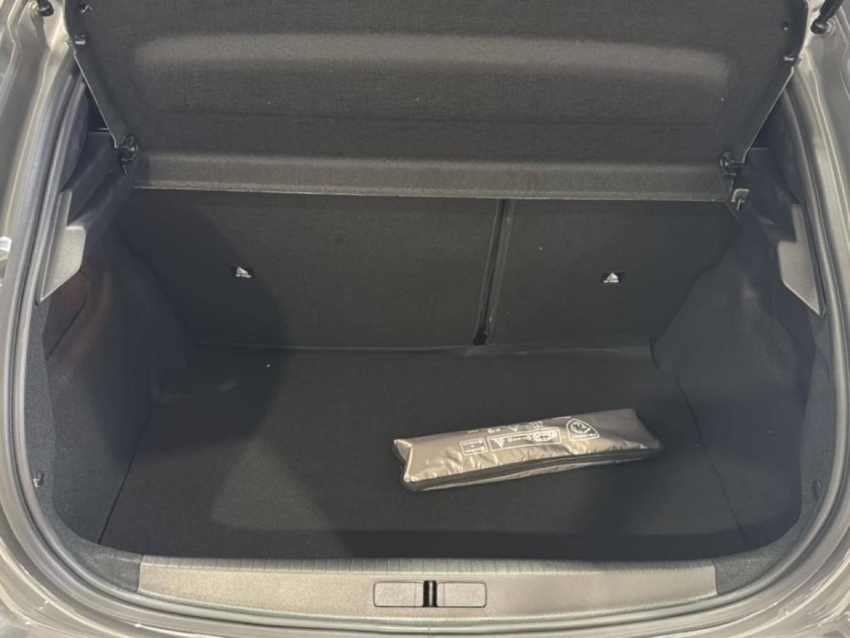 peugeot-208-2026-gasolina-1199cc