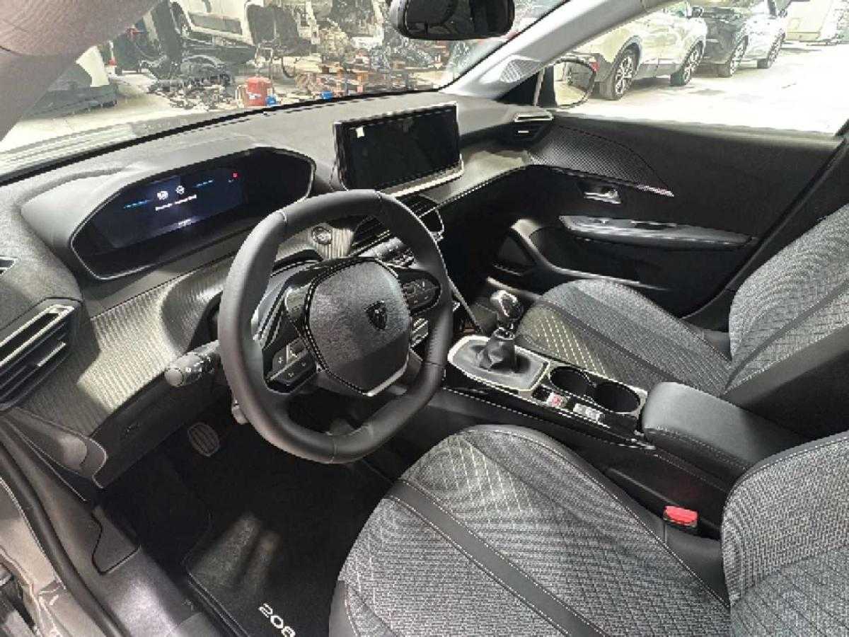 peugeot-208-2026-gasolina-1199cc