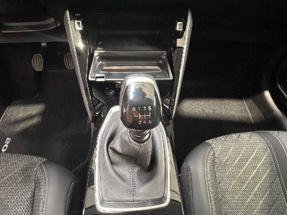 peugeot-208-2026-gasolina-1199cc