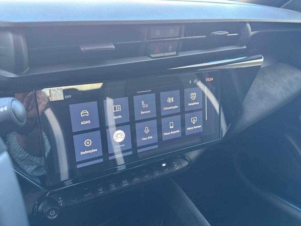 alfa-romeo-junior-2026-hibrido-a-gasolina-1199cc
