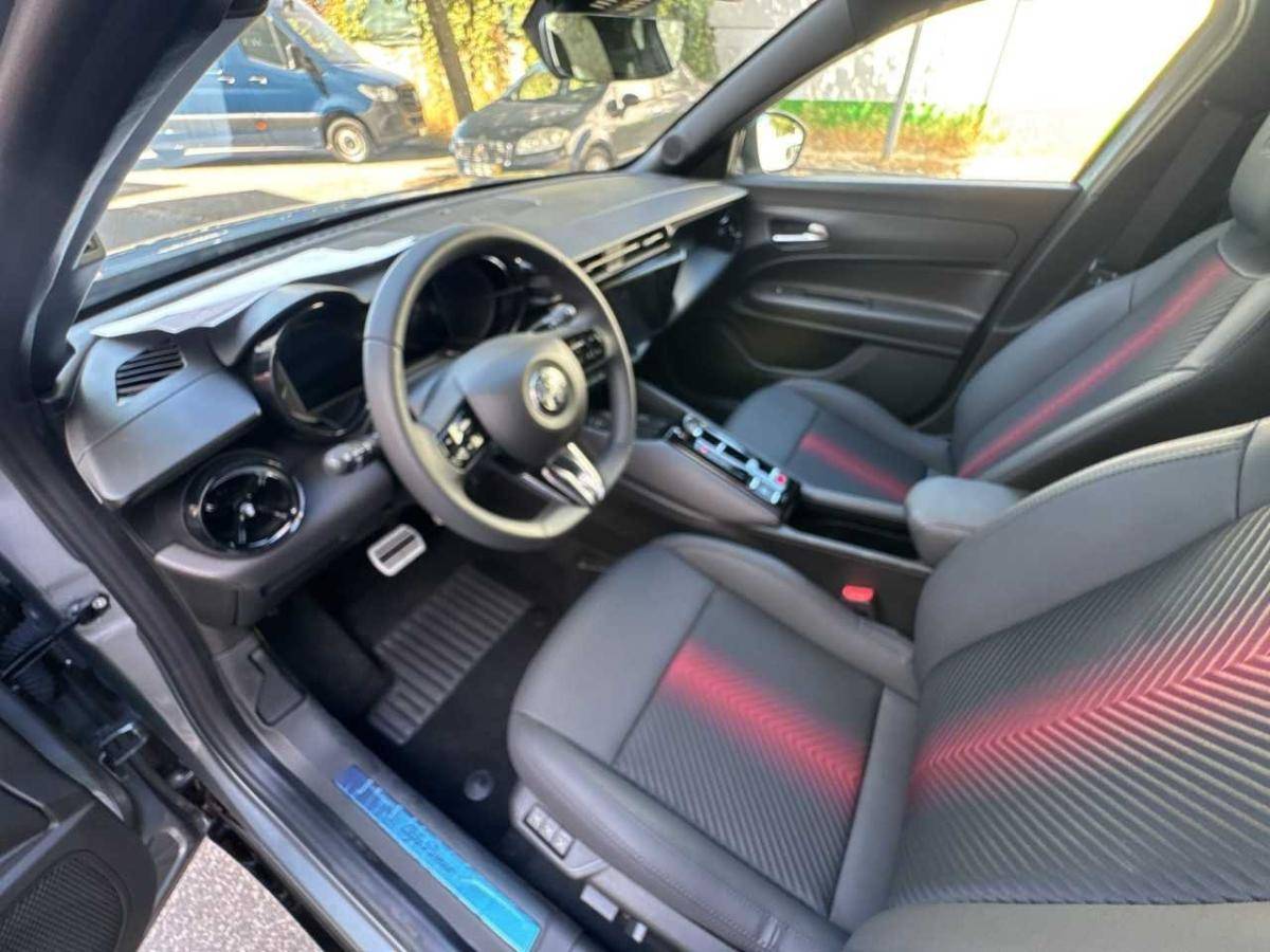 alfa-romeo-junior-2026-hibrido-a-gasolina-1199cc