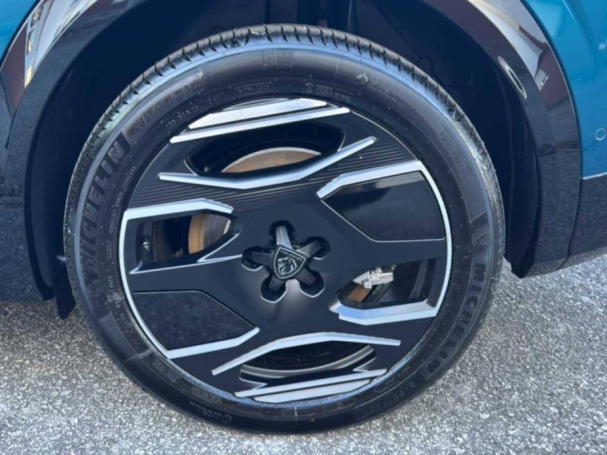 peugeot-e-3008-2025-eletrico-0cc