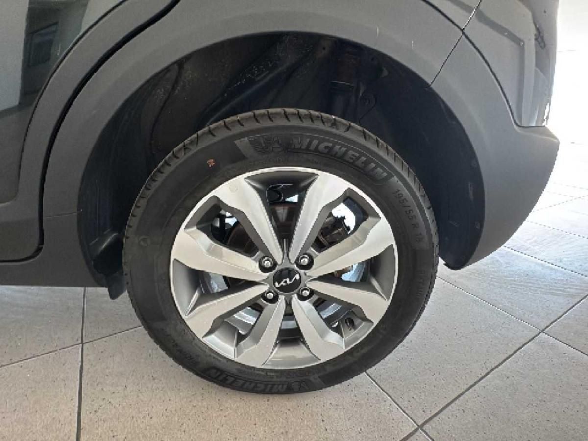 kia-stonic-2025-gasolina-1197cc