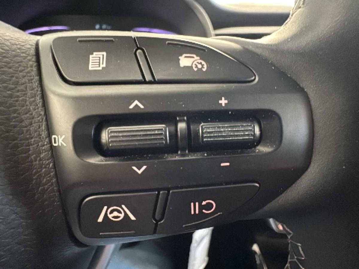 kia-stonic-2025-gasolina-1197cc