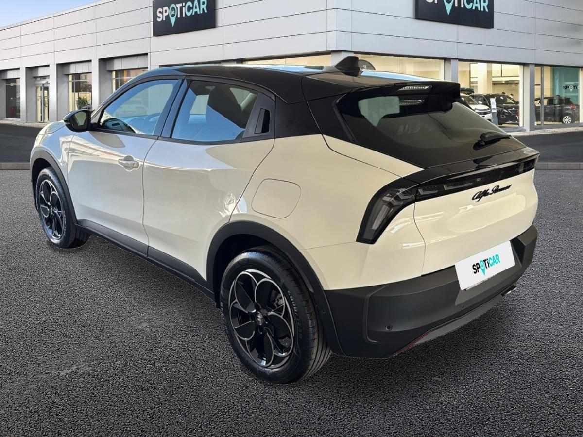 alfa-romeo-junior-2026-hibrido-a-gasolina-1199cc