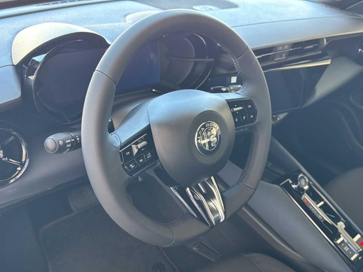 alfa-romeo-junior-2026-hibrido-a-gasolina-1199cc