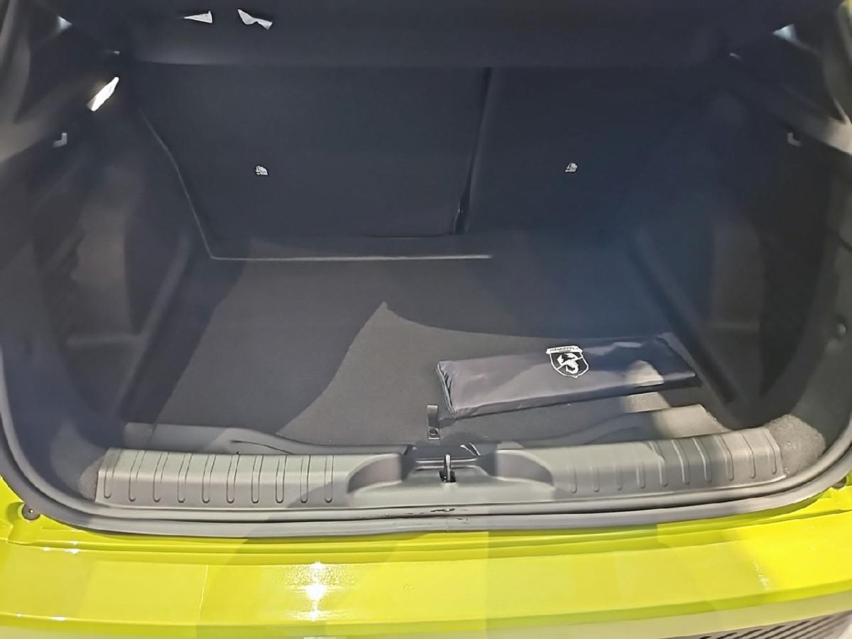 abarth-695-2025-eletrico-0cc