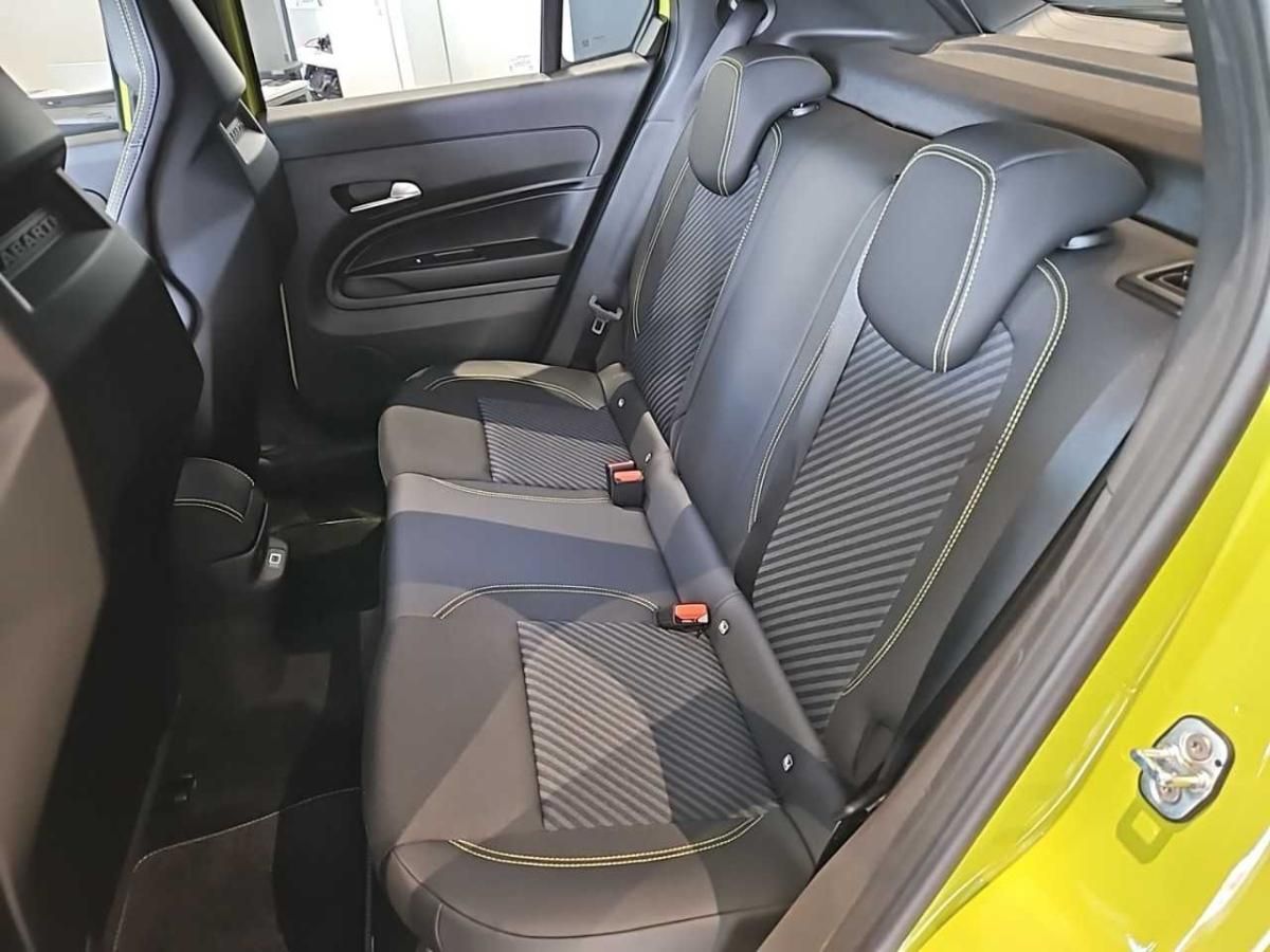 abarth-695-2025-eletrico-0cc