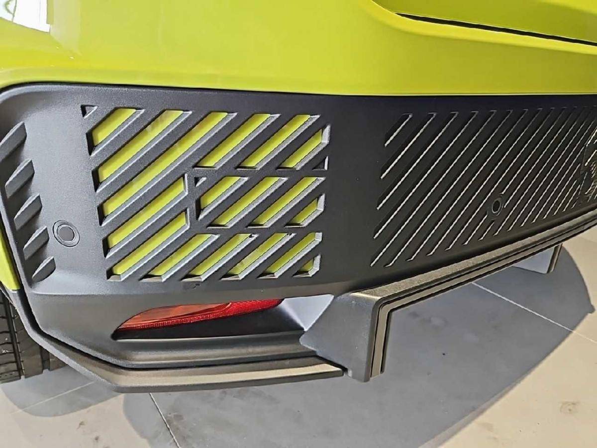 abarth-695-2025-eletrico-0cc