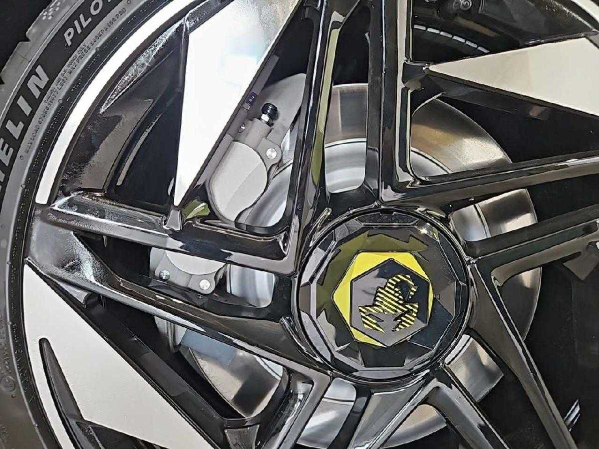 abarth-695-2025-eletrico-0cc