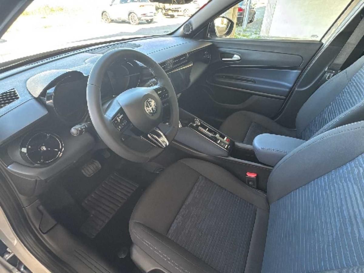 alfa-romeo-junior-2026-hibrido-a-gasolina-1199cc