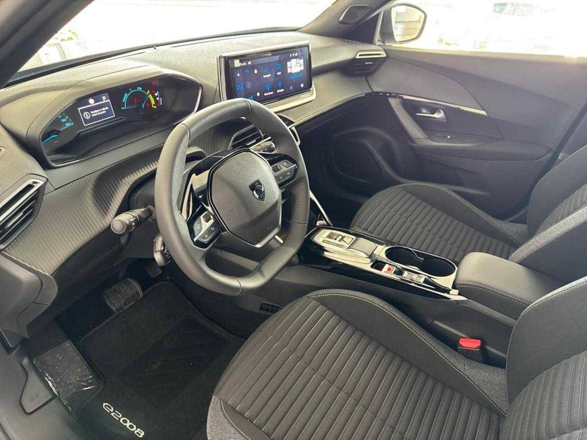 peugeot-2008-2025-eletrico-0cc