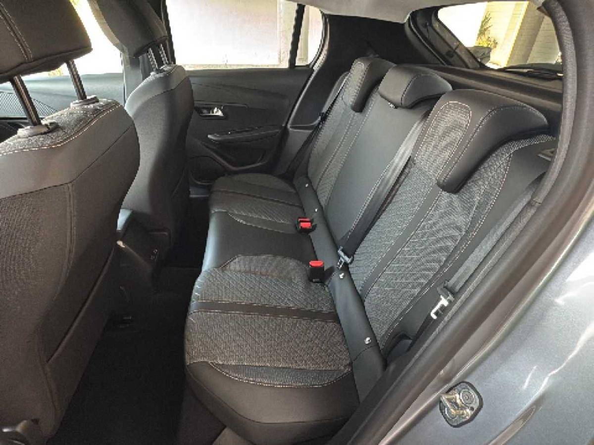 peugeot-208-2026-hibrido-a-gasolina-1199cc