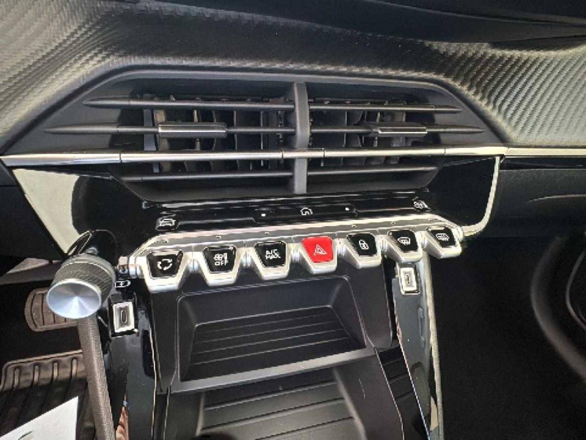 peugeot-208-2026-hibrido-a-gasolina-1199cc