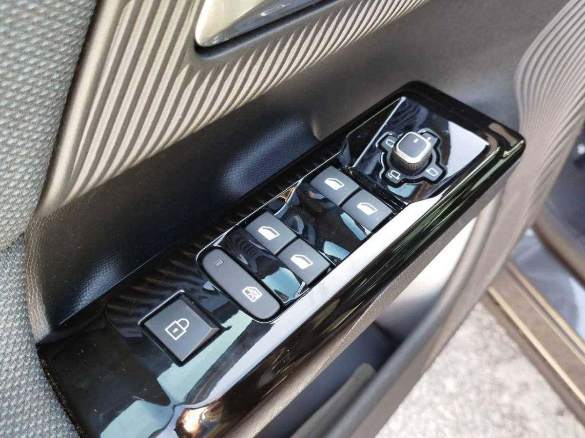 citroen-c5-aircross-2026-hibrido-a-gasolina-1199cc