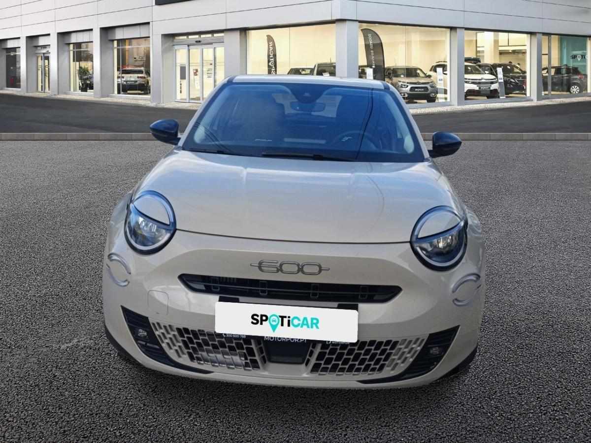 fiat-600-2025-hibrido-a-gasolina-1199cc