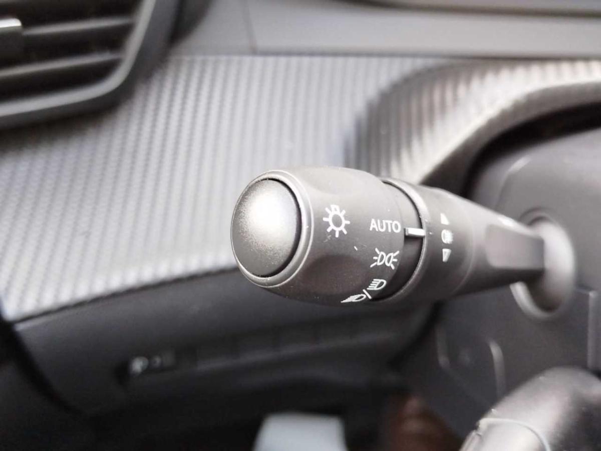 peugeot-208-2025-eletrico-0cc