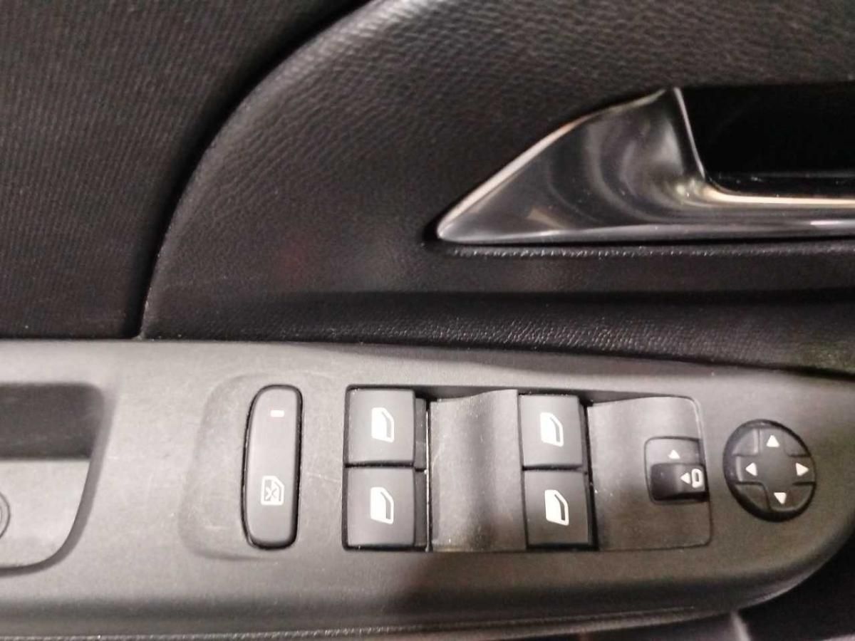 opel-corsa-2025-gasolina-1199cc