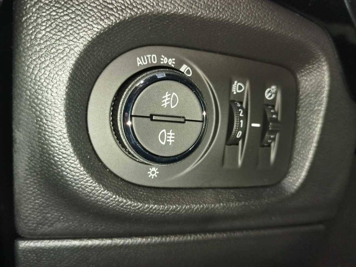 opel-corsa-2025-gasolina-1199cc