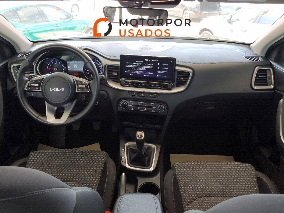 kia-xceed-2025-gasolina-998cc