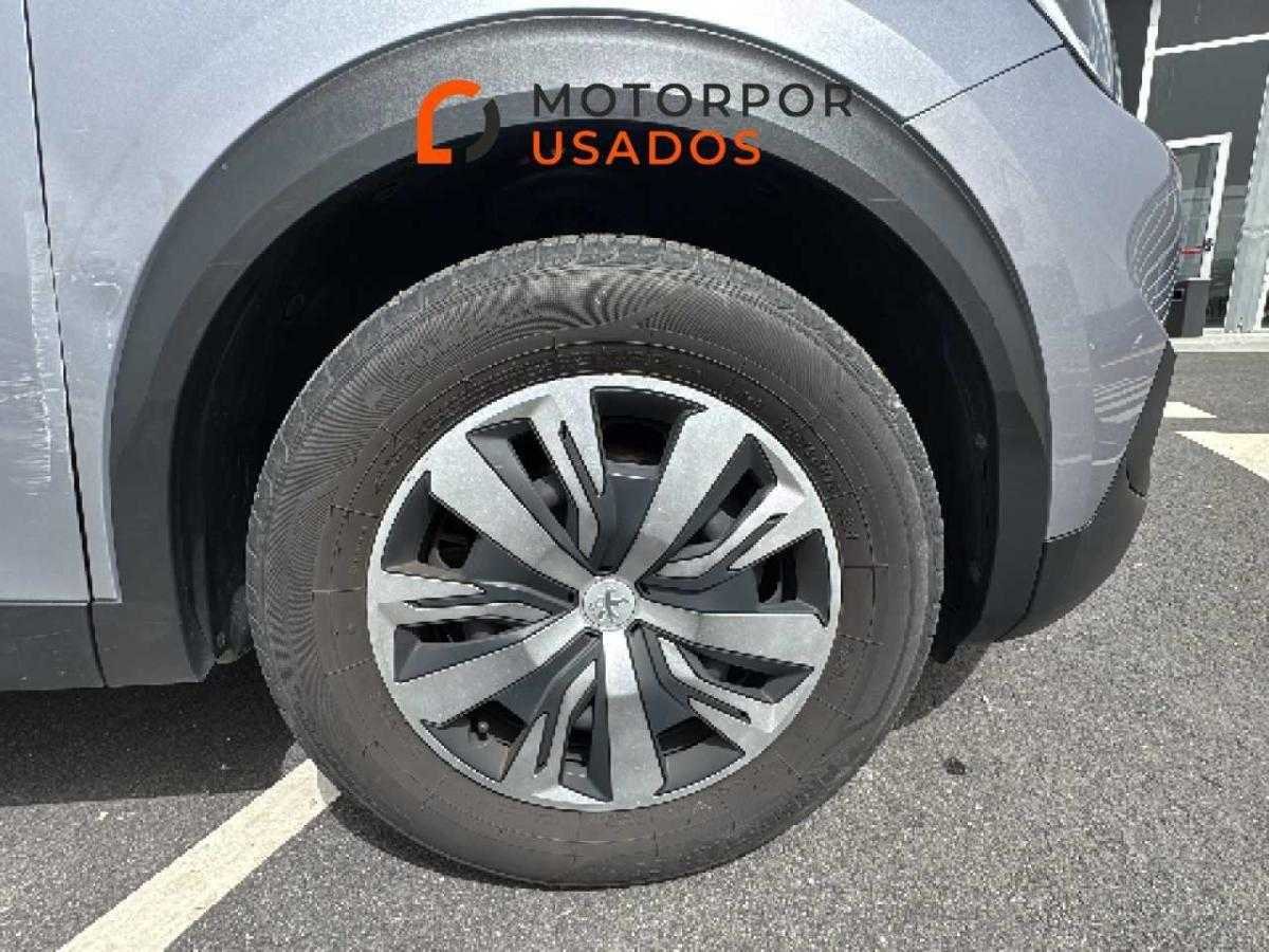 peugeot-2008-2023-gasolina-1199cc