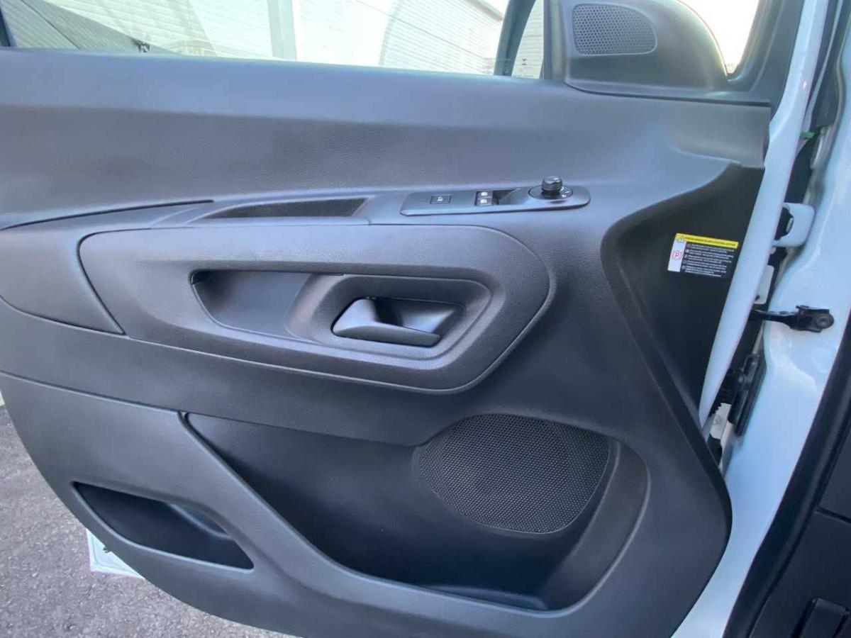 citroen-berlingo-2023-diesel-1499cc