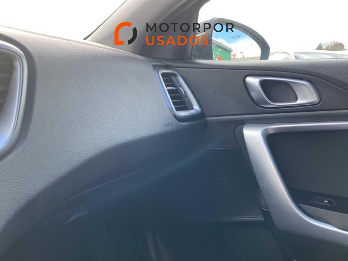 kia-xceed-2024-gasolina-998cc