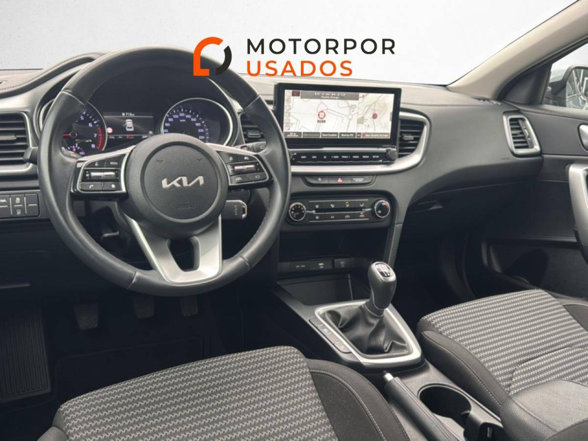 kia-xceed-2025-gasolina-998cc