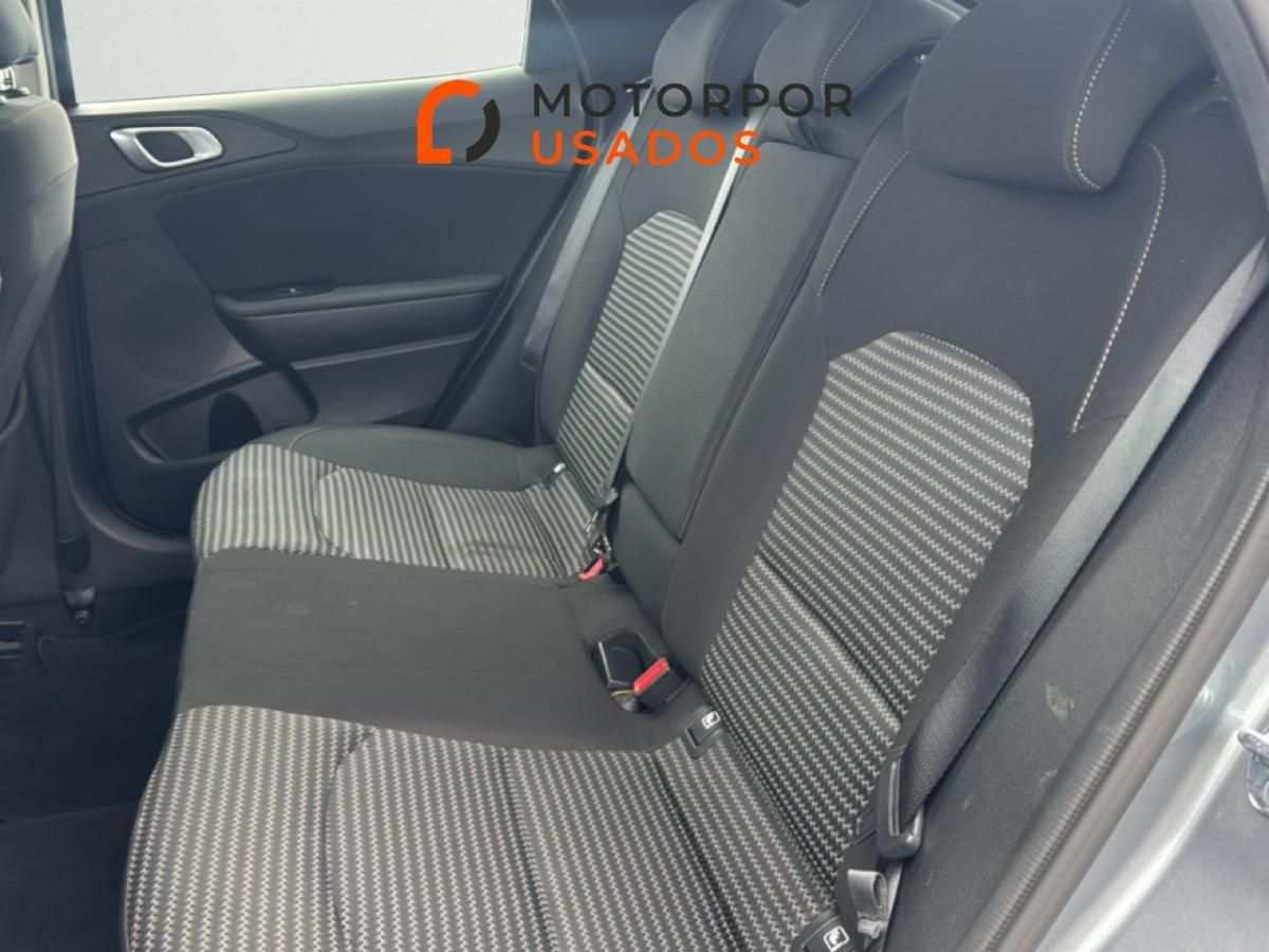 kia-xceed-2025-gasolina-998cc