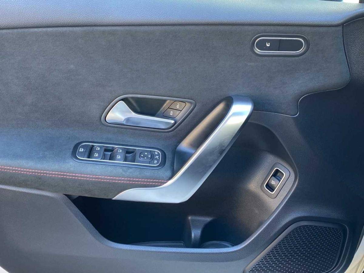 mercedes-benz-classe-a-2023-gasolina-1332cc